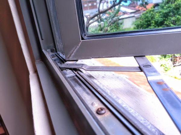 Cost of Hinged Window Replacement in Valparaiso
